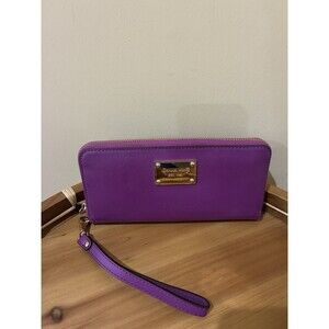 MICHAEL KORS PURPLE ZIP AROUND ORGANIZER CLUTCH WALLET WRISTLET